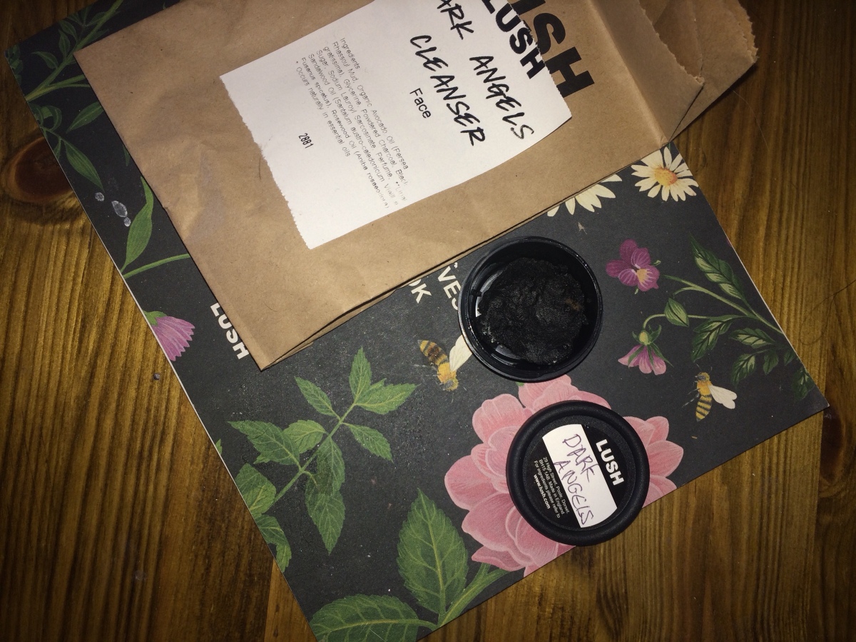 my review of my sample lush products :)